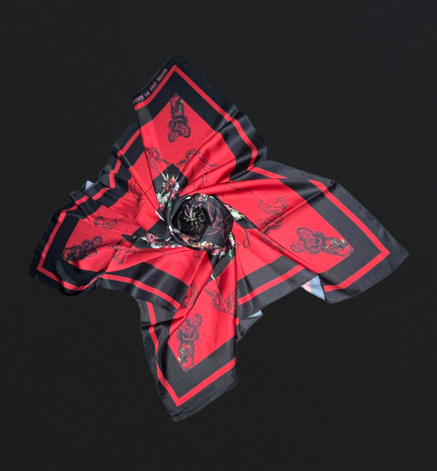 BlackReds Love Scarf